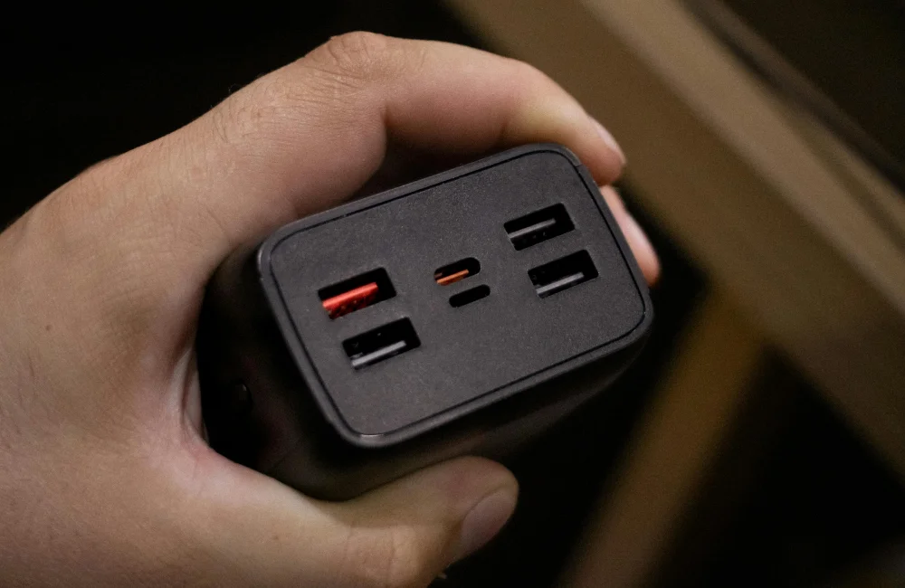 หัวแปลงปลั๊กไฟต่างประเทศช่วยให้ใช้งานอุปกรณ์อิเล็กทรอนิกส์ได้ทั่วโลก